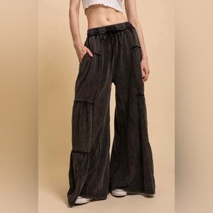 Women's Black Wide-Leg Pants